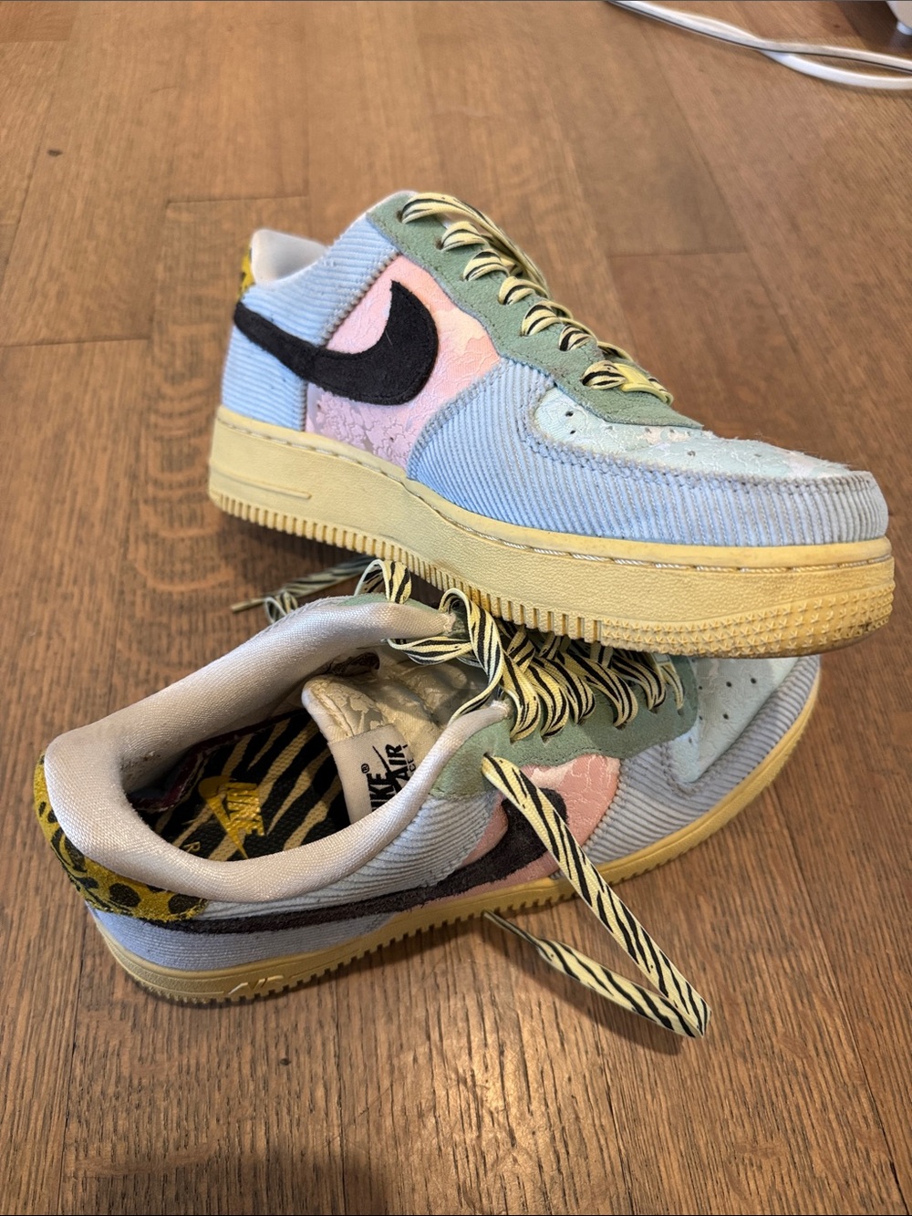 Nike Light Blue, Pink & Black Low-Top Sneakers